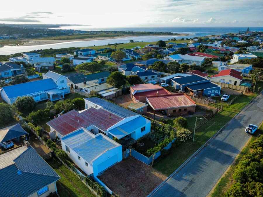 5 Bedroom Property for Sale in Stilbaai Wes Western Cape